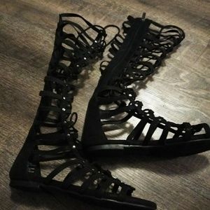 Hot tomato brand gladiator sandle